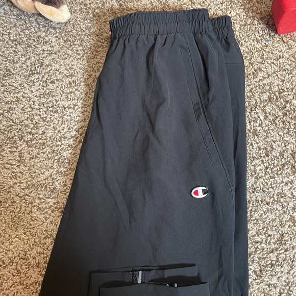 Men’s Champion sweatpants - Picture 2 of 3